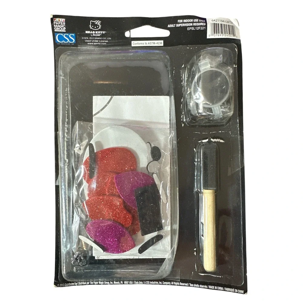 Hello Kitty Mini Pumpkin Decorating Kit 2012 for 5-7